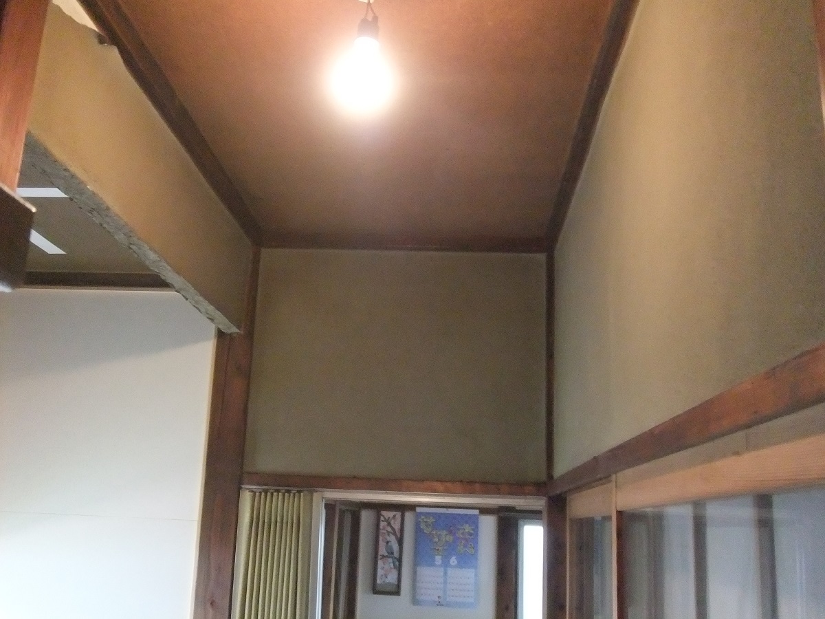 施工中の内部 天井