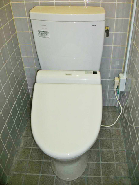 工場の和式トイレを使いやすく快適な洋式トイレにリフォーム:川崎市